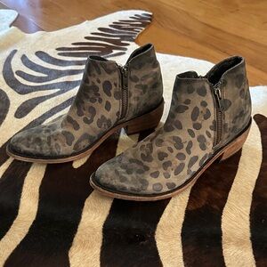 Liberty Black Leopard Print Ankle Boots size 8